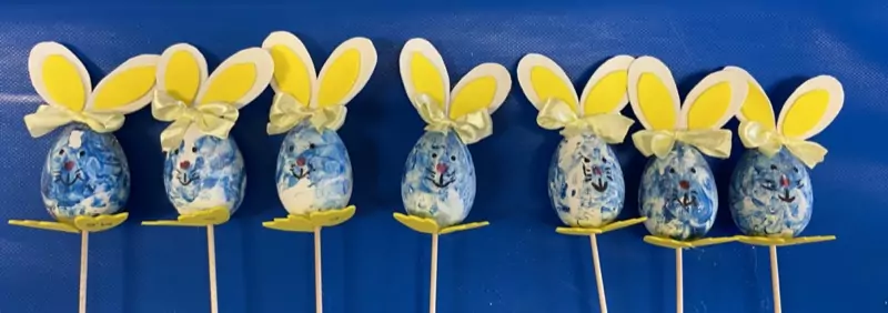 Huevo de Pascua en 0 años, Lourdes
